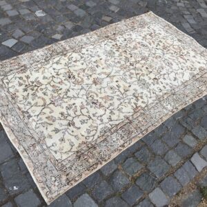 3.8 ft. x 6.5 ft. Vintage Turkish Rug TR20697 Image 1