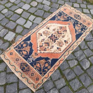 1.8 ft. x 3.7 ft. Vintage Turkish Rug TR20797 Image 1