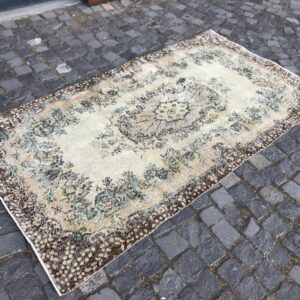 3.7 ft. x 6.9 ft. Vintage Turkish Rug TR20887 Image 1