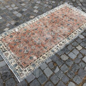 3.1 ft. x 6.7 ft. Vintage Turkish Rug TR21067 Image 1