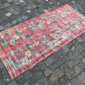 2.7 ft. x 6 ft. Vintage Turkish Rug TR21127 Image 1