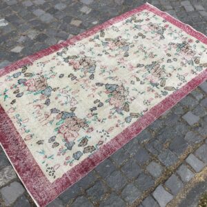 3.5 ft. x 6.5 ft. Vintage Turkish Rug TR21147 Image 1