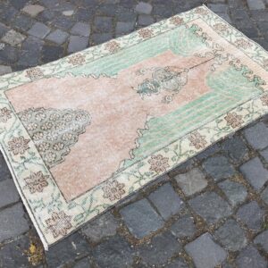 2.3 ft. x 4.1 ft. Vintage Turkish Rug TR21157 Image 1