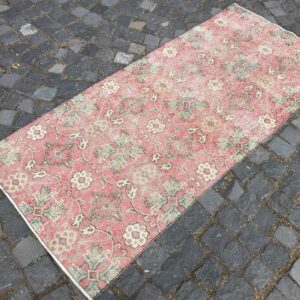 2.8 ft. x 6.4 ft. Vintage Turkish Rug TR21167 Image 1