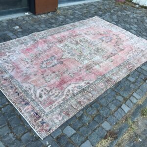 5.7 ft. x 9.8 ft. Vintage Turkish Rug TR21297 Image 1