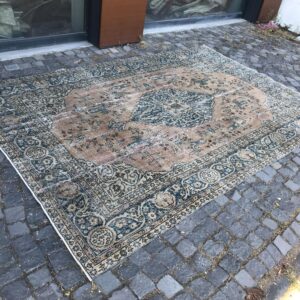 6.5 ft. x 10.1 ft. Vintage Turkish Rug TR21377 Image 1