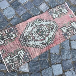 1.3 ft. x 3 ft. Vintage Turkish Rug TR21517 Image 1