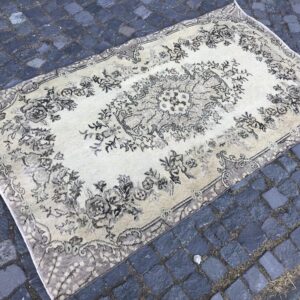 3.7 ft. x 6.4 ft. Vintage Turkish Rug TR21907 Image 1