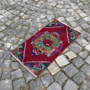 1.4 ft. x 2.5 ft. Vintage Turkish Rug TR21957 Image 1