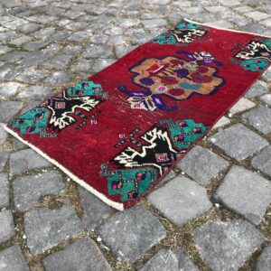 1.5 ft. x 3.1 ft. Vintage Turkish Rug TR21967 Image 1