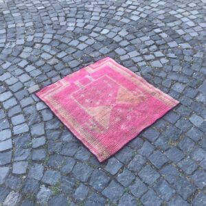 2.7 ft. x 2.9 ft. Vintage Turkish Rug TR21977 Image 1