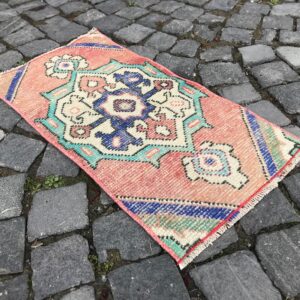 1.2 ft. x 2.3 ft. Vintage Turkish Rug TR21987 Image 1