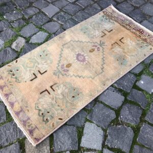 1.5 ft. x 3 ft. Vintage Turkish Rug TR22027 Image 1