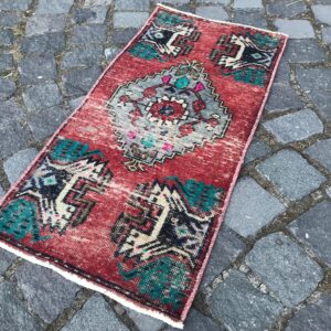 1.3 ft. x 2.7 ft. Vintage Turkish Rug TR22197 Image 1