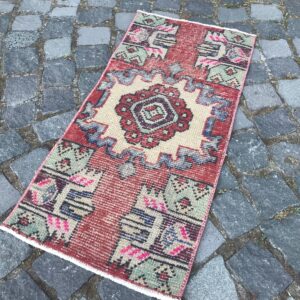 1.3 ft. x 2.9 ft. Vintage Turkish Rug TR22207 Image 1