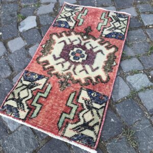 1.3 ft. x 2.3 ft. Vintage Turkish Rug TR22217 Image 1