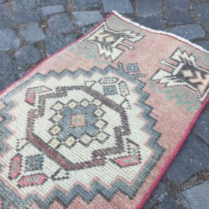 1.3 ft. x 2.7 ft. Vintage Turkish Rug TR22227 Image 1
