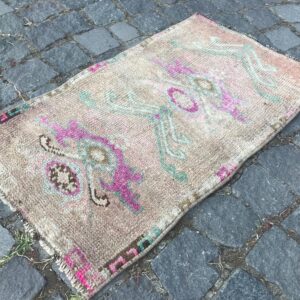 1.4 ft. x 2.5 ft. Vintage Turkish Rug TR22257 Image 1