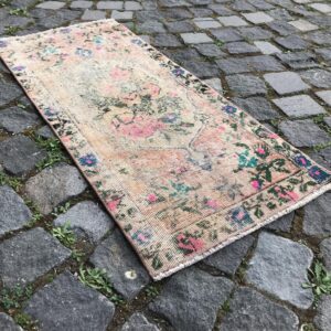 1.4 ft. x 3.1 ft. Vintage Turkish Rug TR22487 Image 1