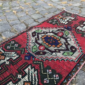 1.6 ft. x 3.2 ft. Vintage Turkish Rug TR22537 Image 1