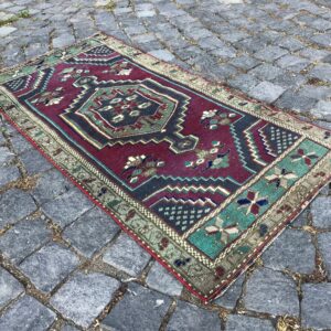 2 ft. x 4 ft. Vintage Turkish Rug TR22837 Image 1