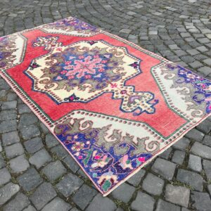 3.9 ft. x 6.7 ft. Vintage Turkish Rug TR22947 Image 1