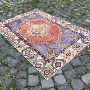 3.1 ft. x 4.6 ft. Vintage Turkish Rug TR23077 Image 1