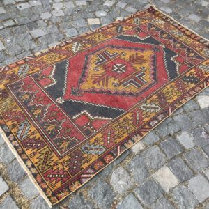 3.1 ft. x 5.4 ft. Vintage Turkish Rug TR23357 Image 1