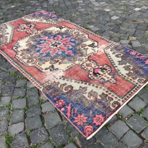 3.5 ft. x 7 ft. Vintage Turkish Rug TR23437 Image 1