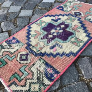 1.2 ft. x 2.5 ft. Vintage Turkish Rug TR23597 Image 1