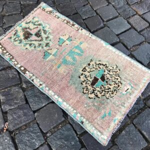 1.4 ft. x 2.5 ft. Vintage Turkish Rug TR23607 Image 1