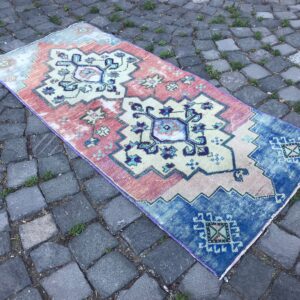2.1 ft. x 4.6 ft. Vintage Turkish Rug TR23897 Image 1