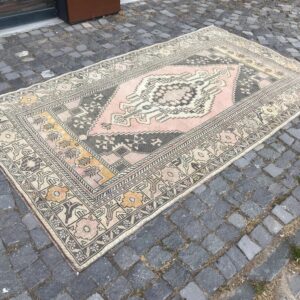 5 ft. x 8.9 ft. Vintage Turkish Rug TR23987 Image 1