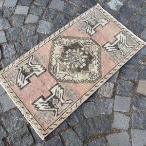 1.6 ft. x 3 ft. Vintage Turkish Rug TR24007 Image 1