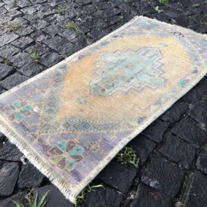 1.7 ft. x 3.2 ft. Vintage Turkish Rug TR24197 Image 1