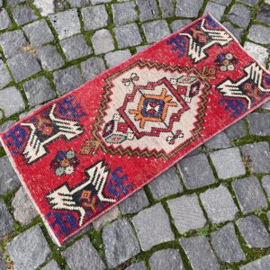 1.3 ft. x 3 ft. Vintage Turkish Rug TR24347 Image 1