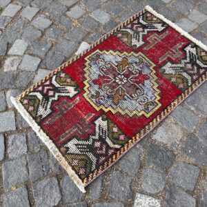 1.8 ft. x 2.9 ft. Vintage Turkish Rug TR24447 Image 1