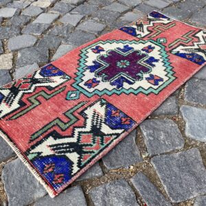 1.2 ft. x 2.7 ft. Vintage Turkish Rug TR24587 Image 1