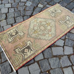 1.6 ft. x 3.4 ft. Vintage Turkish Rug TR24637 Image 1