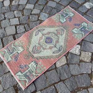 1.4 ft. x 3.1 ft. Vintage Turkish Rug TR24787 Image 1