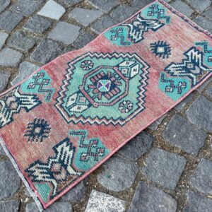 1.3 ft. x 2.6 ft. Vintage Turkish Rug TR24827 Image 1