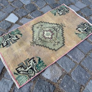 1.4 ft. x 2.4 ft. Vintage Turkish Rug TR24837 Image 1