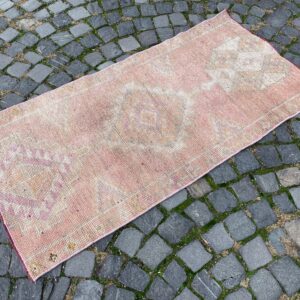 2.5 ft. x 5.1 ft. Vintage Turkish Rug TR25027 Image 1