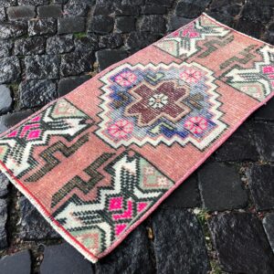 1.3 ft. x 2.8 ft. Vintage Turkish Rug TR25247 Image 1