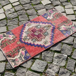 1.4 ft. x 2.5 ft. Vintage Turkish Rug TR25337 Image 1