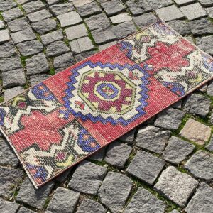 1.4 ft. x 2.9 ft. Vintage Turkish Rug TR25377 Image 1