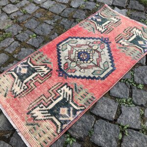 1.5 ft. x 3 ft. Vintage Turkish Rug TR25417 Image 1