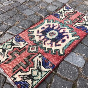 1.3 ft. x 2.8 ft. Vintage Turkish Rug TR25447 Image 1