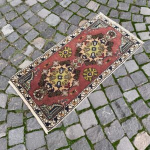 1.6 ft. x 3.3 ft. Vintage Turkish Rug TR25567 Image 1