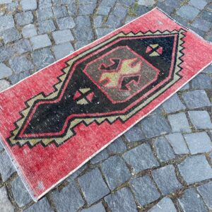 1.7 ft. x 3.8 ft. Vintage Turkish Rug TR25617 Image 1